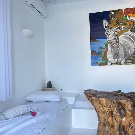 Mymykonos I *