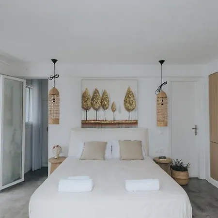 Mymykonos I *
